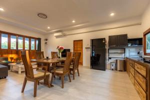 Woodland Hide Away