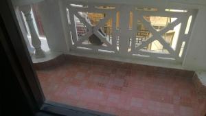 Comfortable Studio for Solo or Couple in Dwarka
