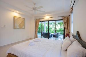 Villa Chloe Private Pool Villa Rawai 2BR Near Nai Harn