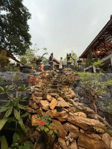 Lawang Pitu Untuk keluarga
