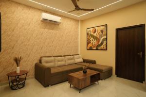 The Luxe Living