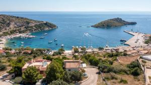 Coastal Paradise Found - Komis Private Pool Retreat