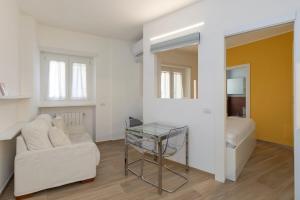 Xenia - Studio apt in Via Panicale 12