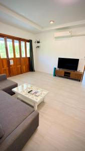 Woodland Hide Away