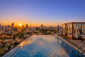 Hotel Rooms, Suites & Residences with Stunning City Views at Bassac Signature