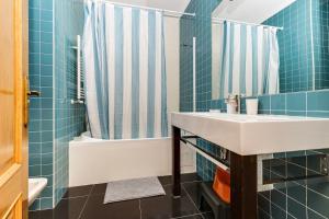 T2 com Piscina em Condominio Privado