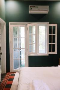Dreamie House - Riverside villa with 4 bedrooms