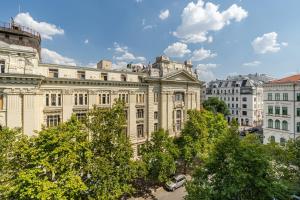 La Maison Parliament by BQA