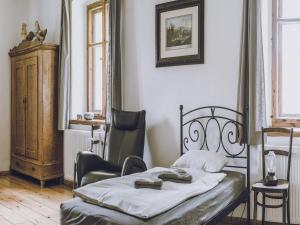 1-Bed Flat near Forest & River