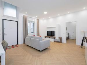 Xenia Milano - 2 room apt in Via Amadeo 14