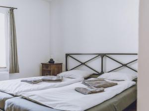 2 bedroom mansion in Janowice Wielkie