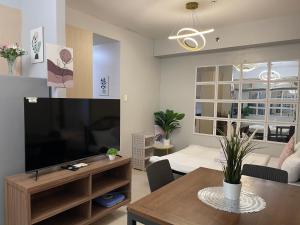 The Pinkdoor Moa Staycation at Sea Residences