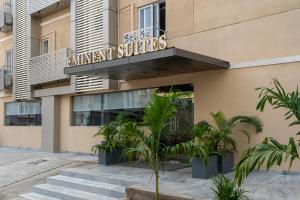 Hotel Eminent Suites