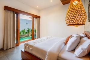 Arkarhea Villa 2, Brand New Tropical Villa with Cabana near Canggu