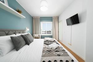 Expo - Double Rooms With AC and City Views