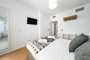 Expo - Double Rooms With AC and City Views