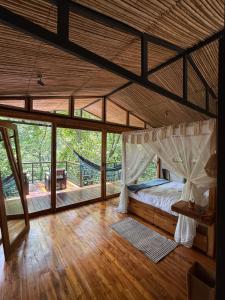 SeTena Tierra Humeda Ecolodge