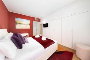 Expo - Double Rooms With AC and City Views