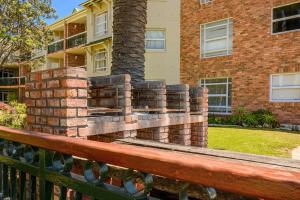 Brookes Hill Beachfront Apartment #117