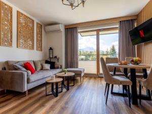 Golden Apartments - Tatra View - Księżycowe Apartamenty SPA - 24g 1-2