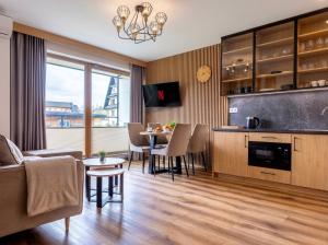 Golden Apartments - Tatra View - Księżycowe Apartamenty SPA - 24g 1-2