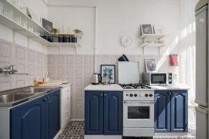 Hoża Artistic Charm Studio by BookingHost