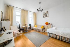 Hoża Artistic Charm Studio by BookingHost