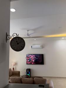 Sukooon Luxury Stay with Garden and Modern Interiors