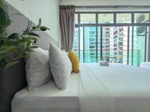 Lake View - Mount Austin IKEA Great 10 mins - C108