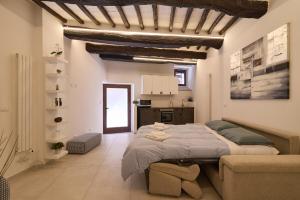 Elce Studio - Historic Beams & Modern Design