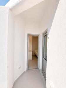Center Spot Santorini