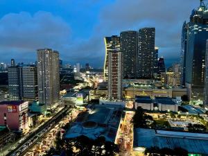 Aureo 1BR Fame Residences near Shaw, SM Megamall, Ortigas Skyline View