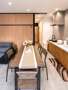 Hibiki 響A Traditional Japanese Retreat 2階貸切の宿 関空直通駅 通天閣 アニメ街 日本橋 難波 道頓堀 心斎橋 梅田 関西各地観光超便利