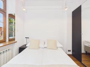 Piwna 61 Old Town Gdańsk Apartment by Solarento