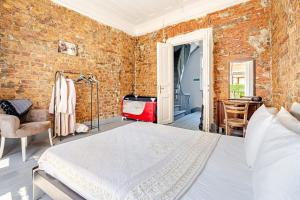 Historic Home w Golden Horn ve Galata Tower Views
