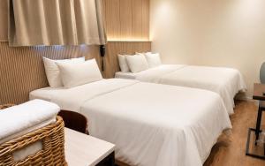 Just Stay Hotel