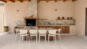 Masia el Carlos Private Pool - Cinema - AC - Game room