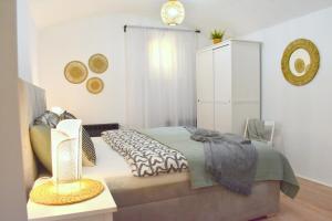 Central home in trendy area