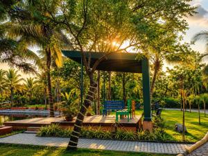 Palm Greens Club & Resort by The Sky Imperial