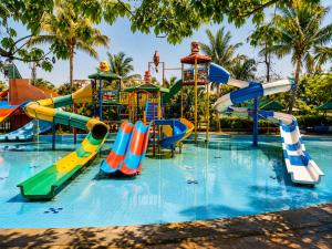 Palm Greens Club & Resort by The Sky Imperial