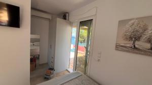 Sadova Messinia Pearl Cozy Seafront House