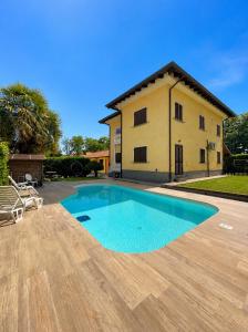Oasi con piscina privata e piccolo parco