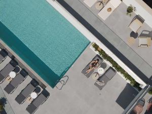 EmJo Villa, Heated Pool & Steps to the Beach, By ThinkVilla