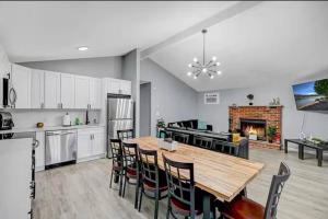 Poconos Chalet, Game Room, Hot Tub & Firepit