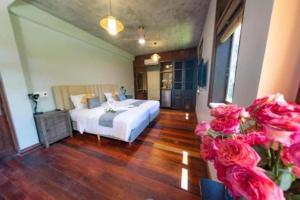 Hoianbang Beach Front Villa and Restaurant