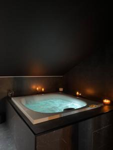 Roof Moon Suite