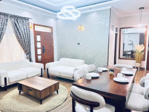 Malaika nest gateaway