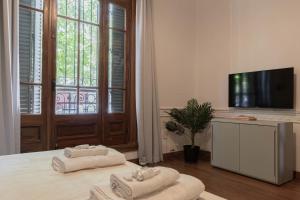 MOT Rentales 4 Bd House in Tiny Passage Palermo Soho