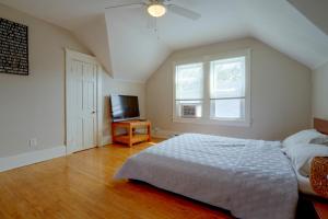 Twin Cities Duplex Near Downtown Minneapolis