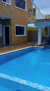 Codominio 32 Personas con Piscina y Plant Electrica